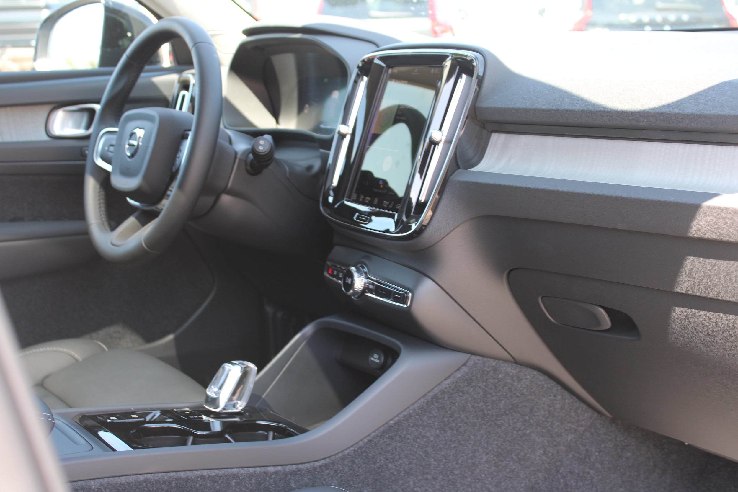 2026 Volvo XC40 Plus - Photo 40