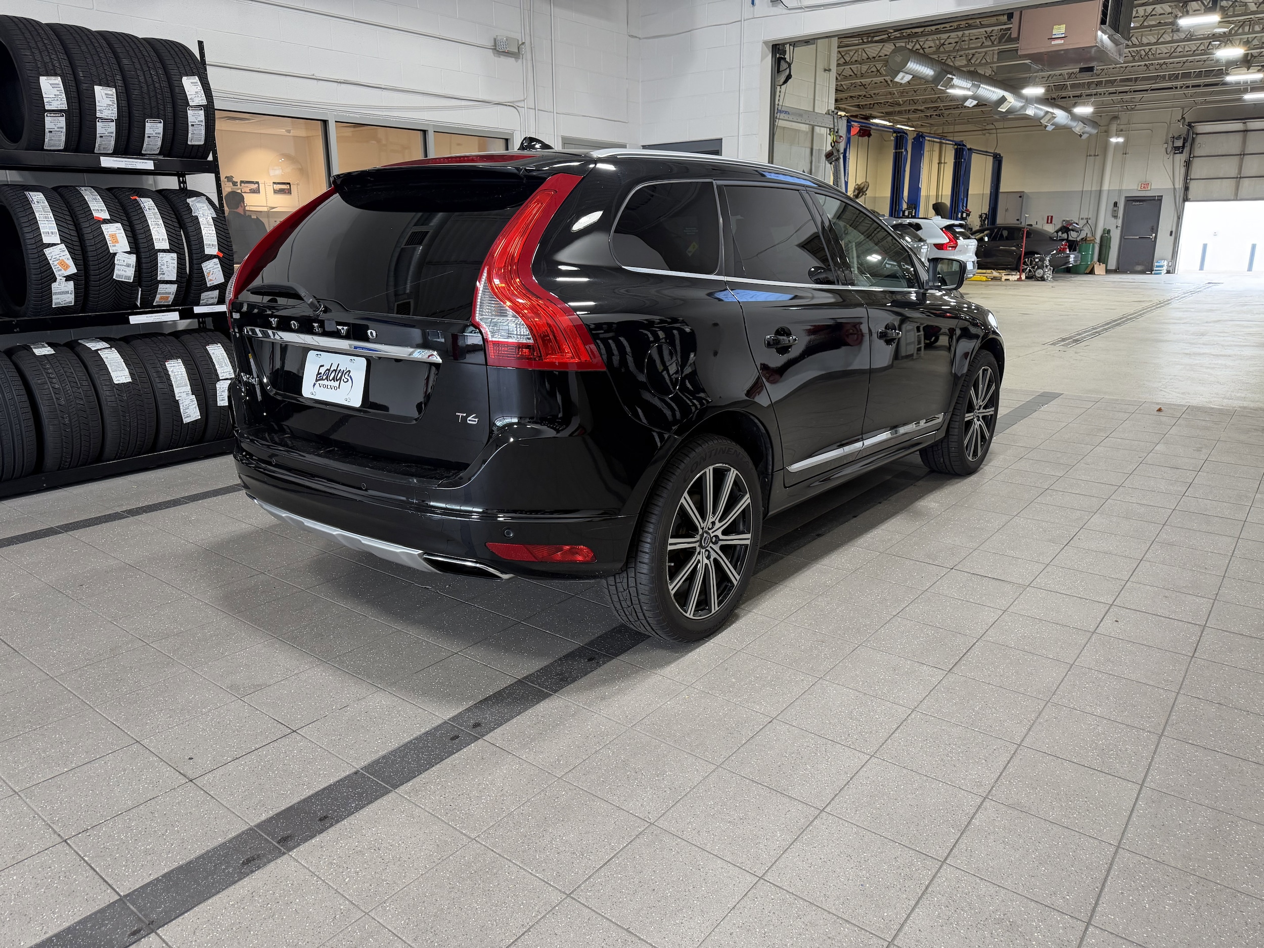 2015 Volvo XC60 T6 Platinum - Photo 9