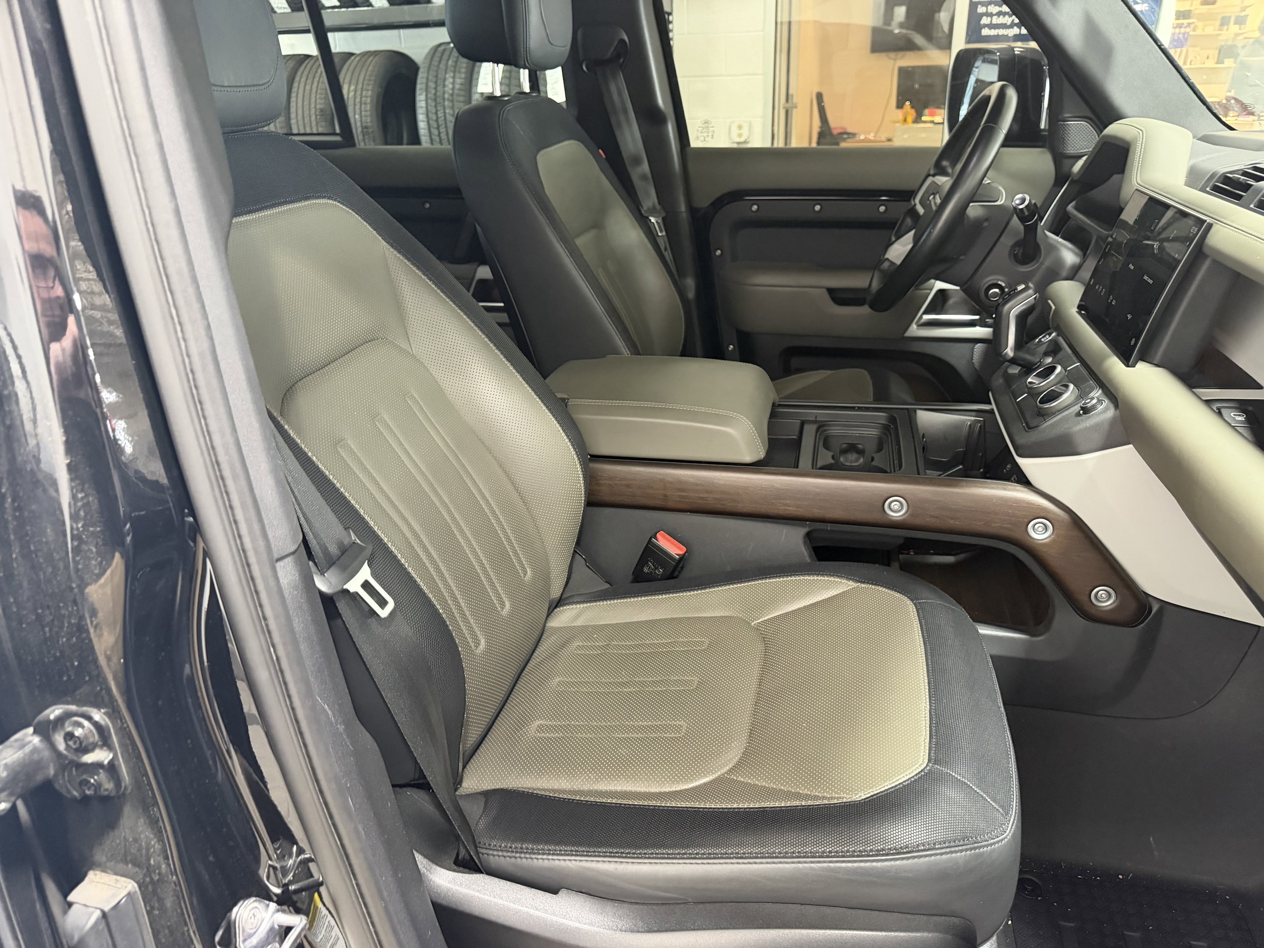 2022 Land Rover Defender X-Dynamic HSE - Photo 26