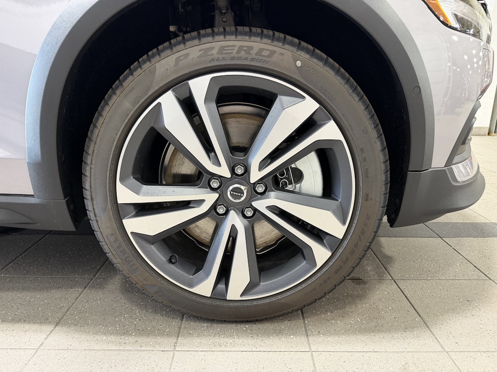 New 2026 Volvo V60 Cross Country B5 Plus Wagon
