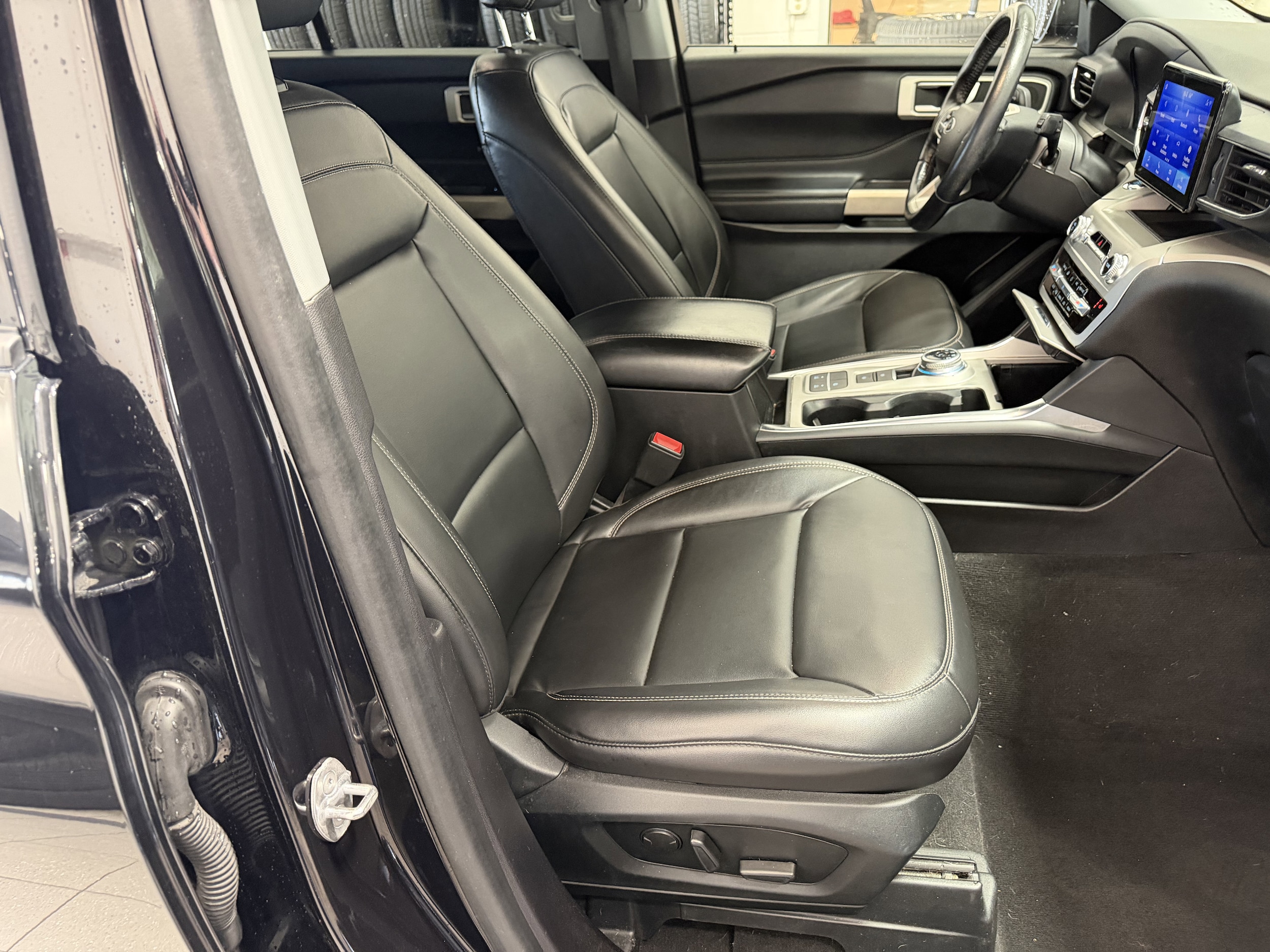 2022 Ford Explorer XLT - Photo 20