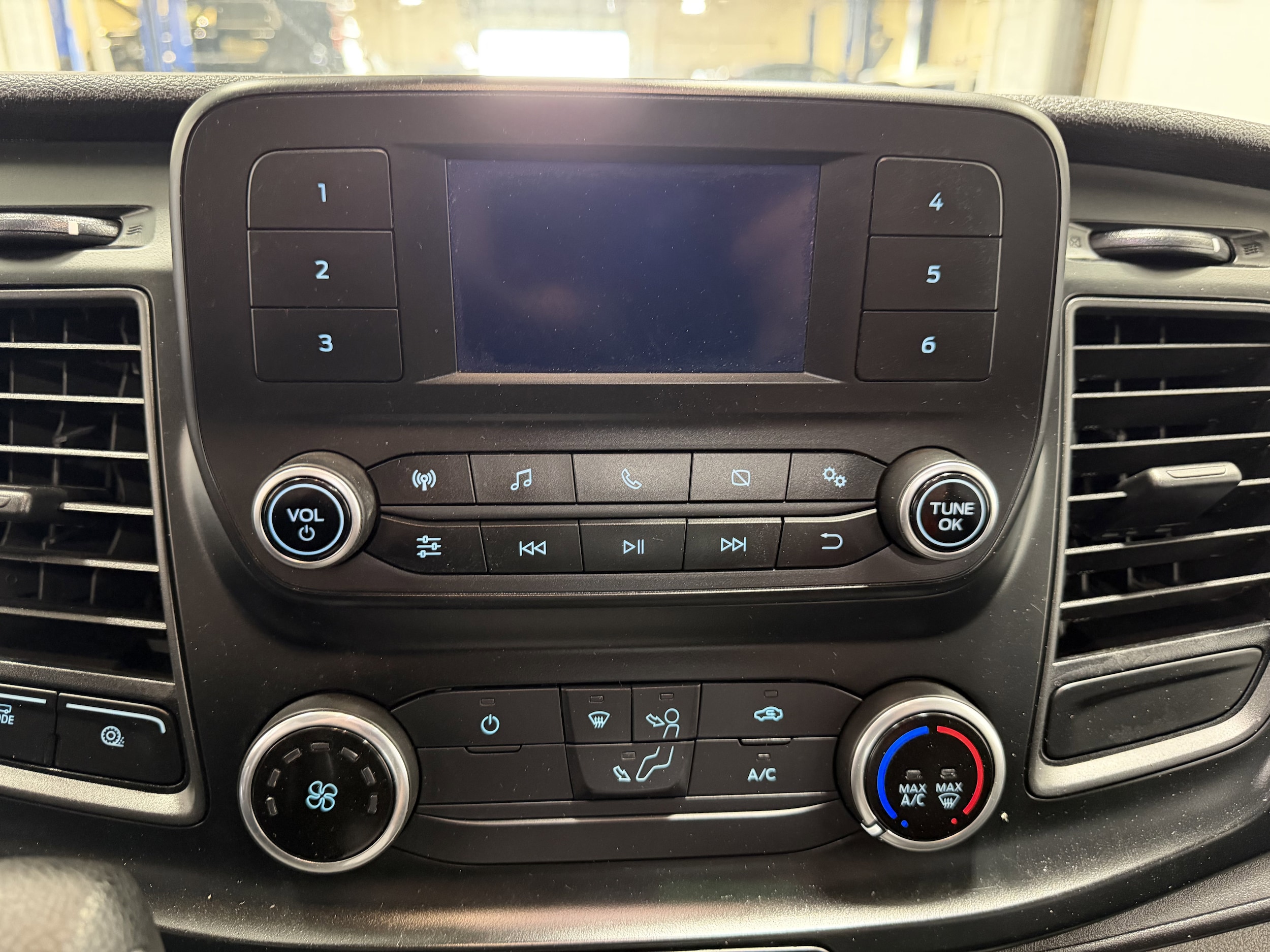 2023 Ford Transit Van Base - Photo 19