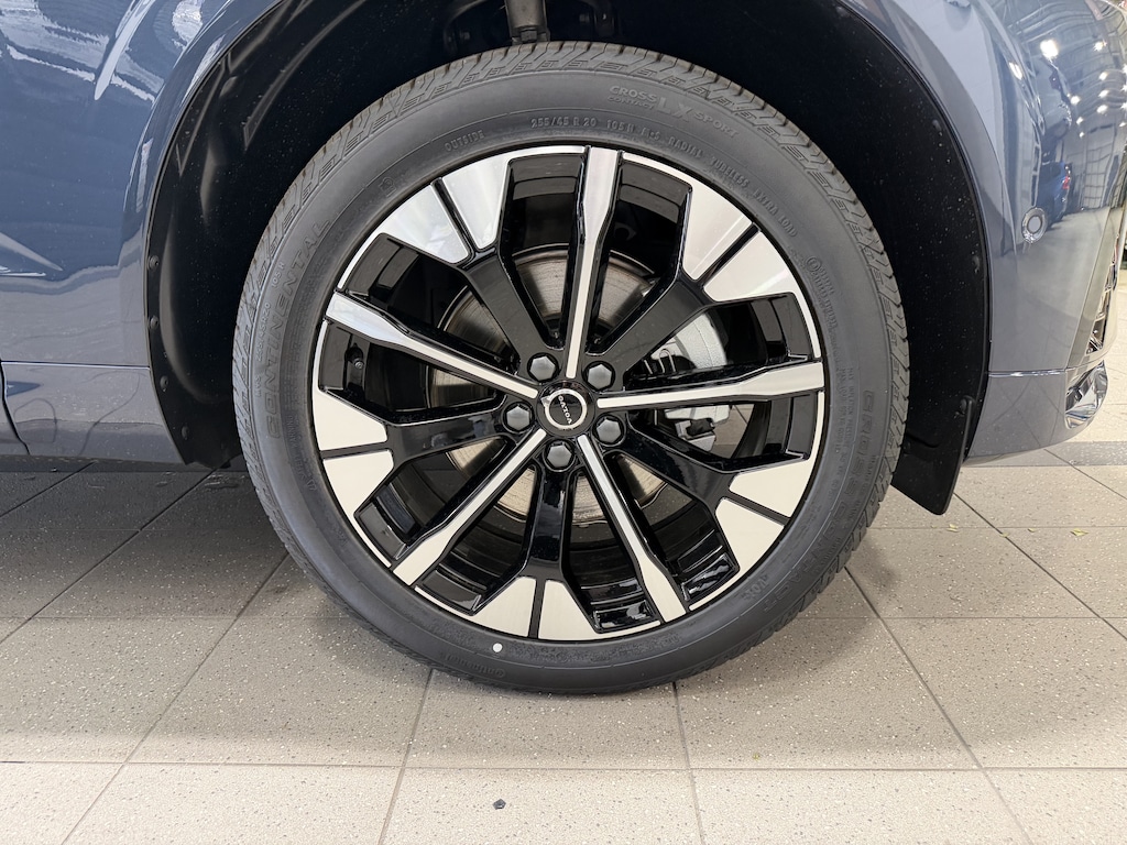 New 2026 Volvo XC60 B5 Plus SUV