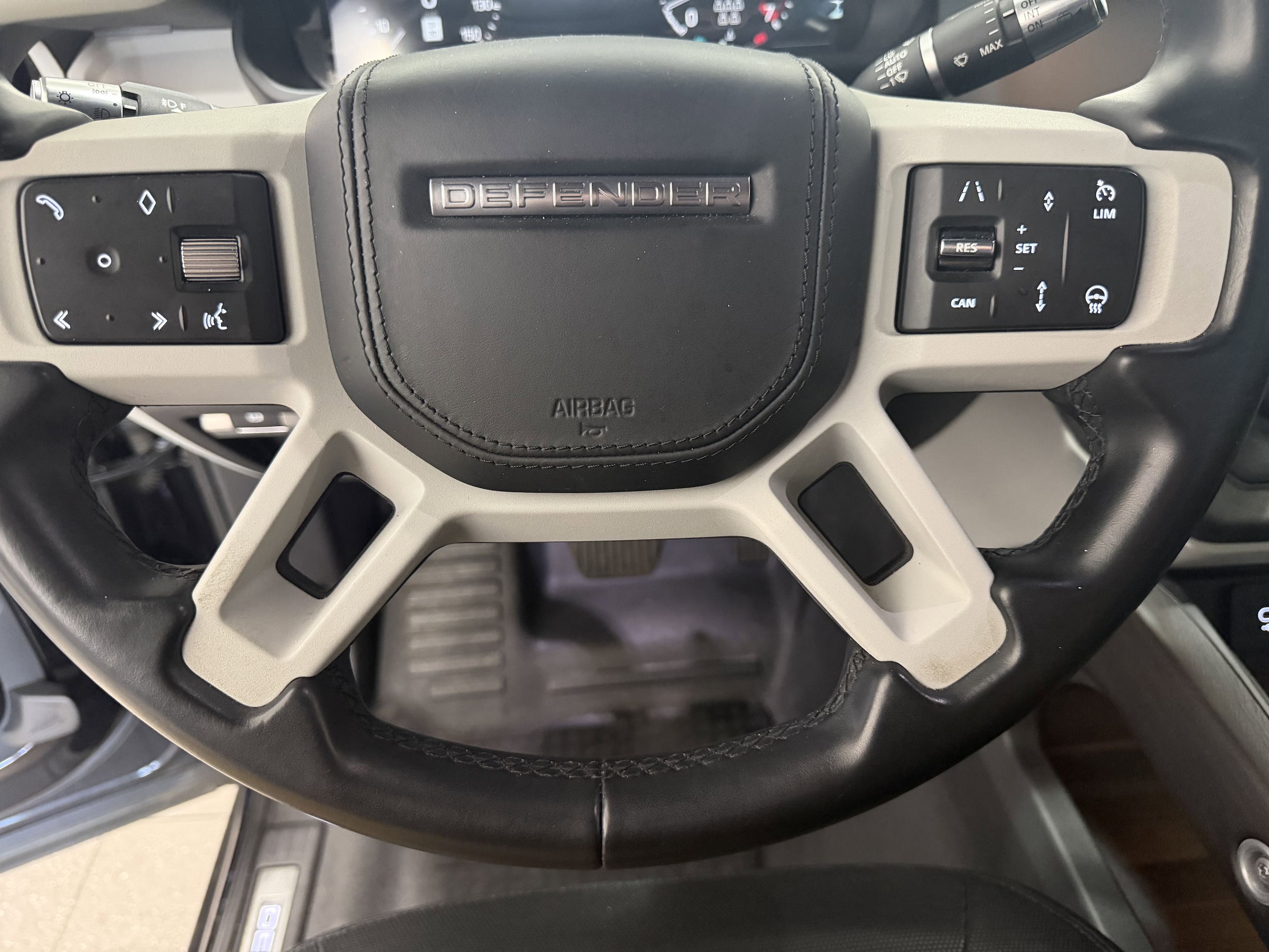 2022 Land Rover Defender X-Dynamic HSE - Photo 15