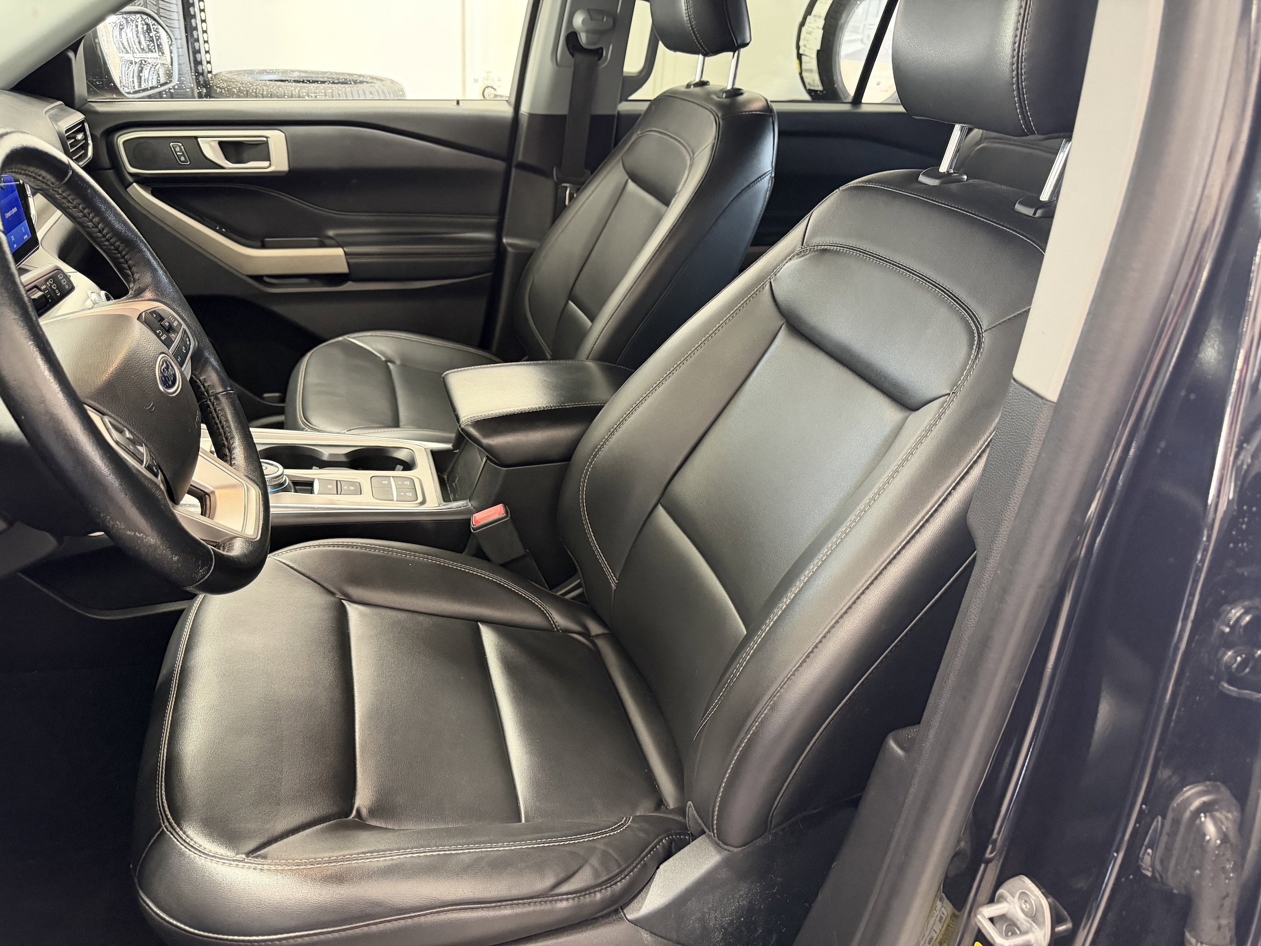 2022 Ford Explorer XLT - Photo 11