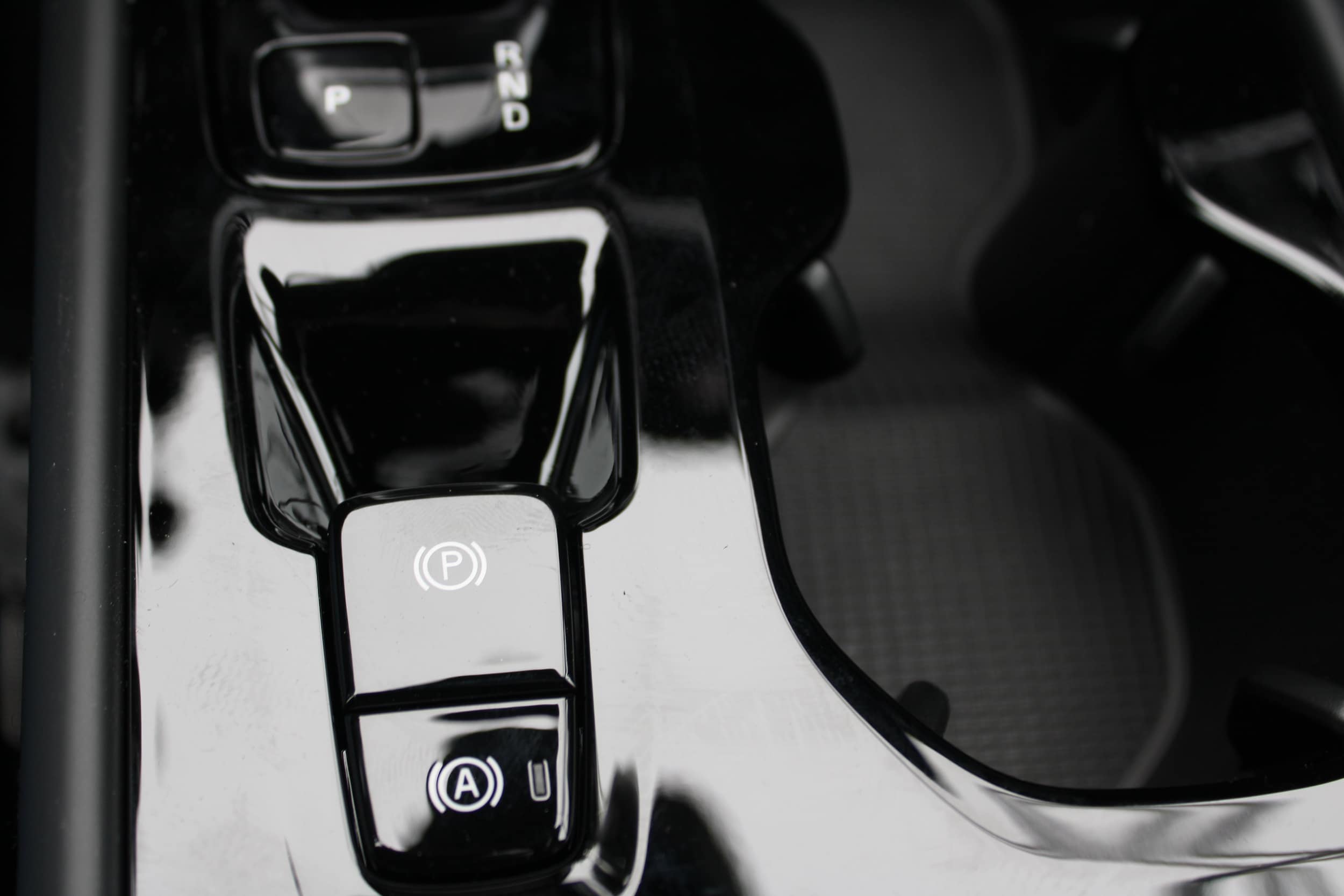 2026 Volvo XC40 Plus - Photo 32
