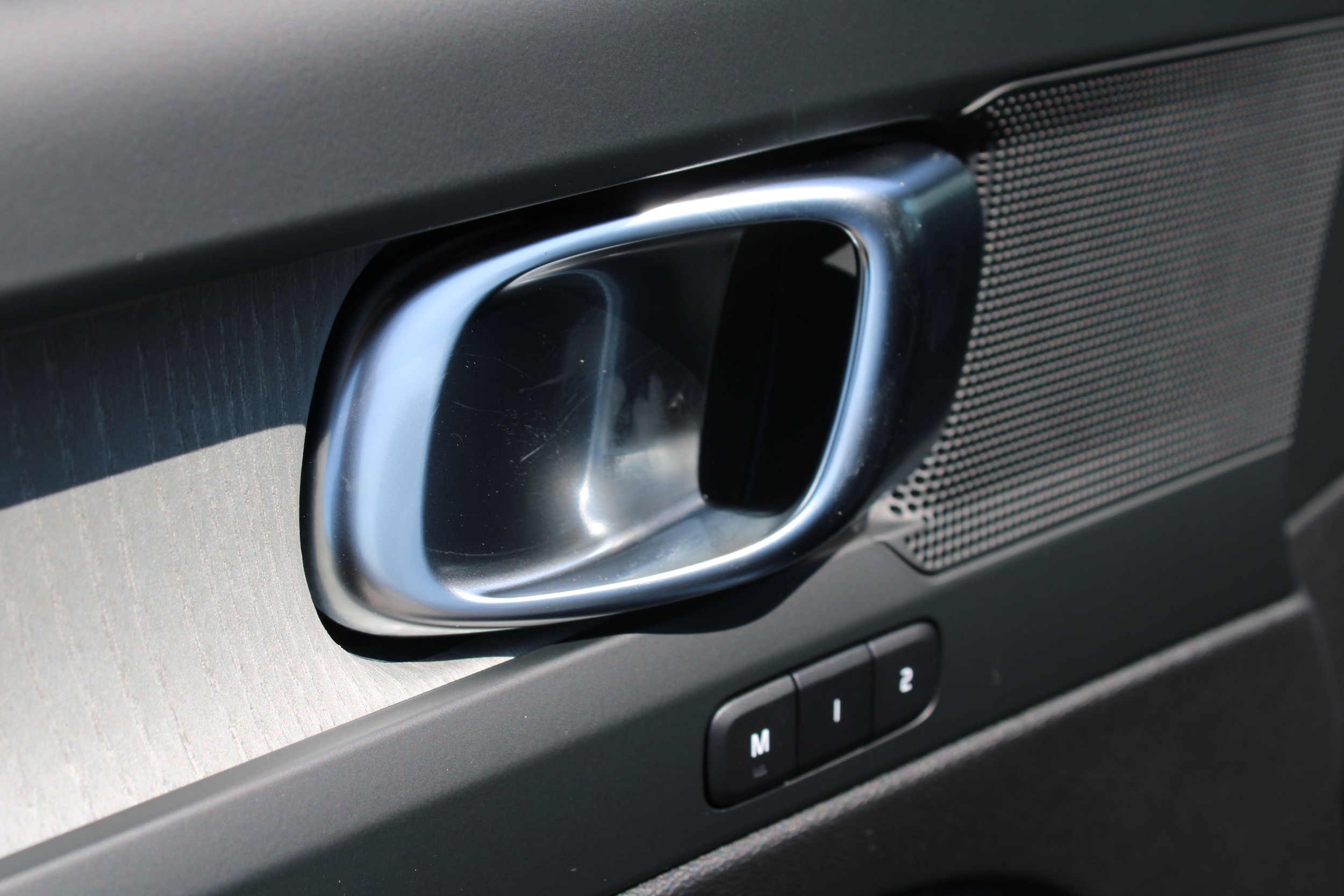 2026 Volvo XC40 Plus - Photo 18