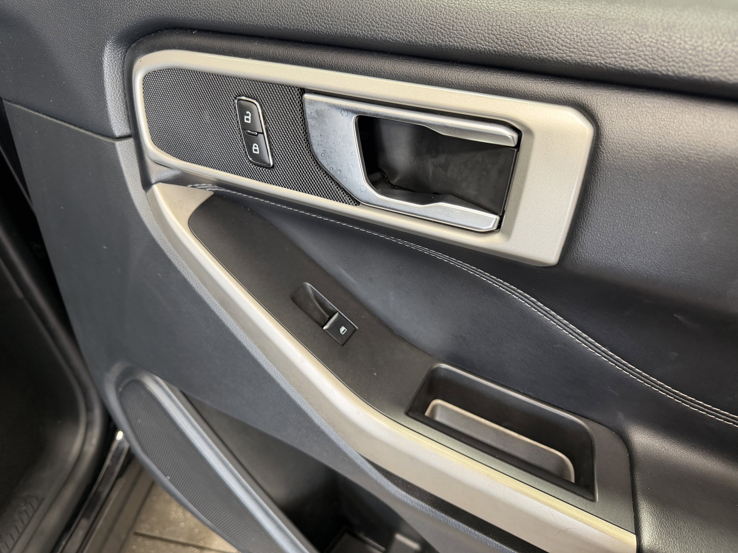 2022 Ford Explorer XLT - Photo 22