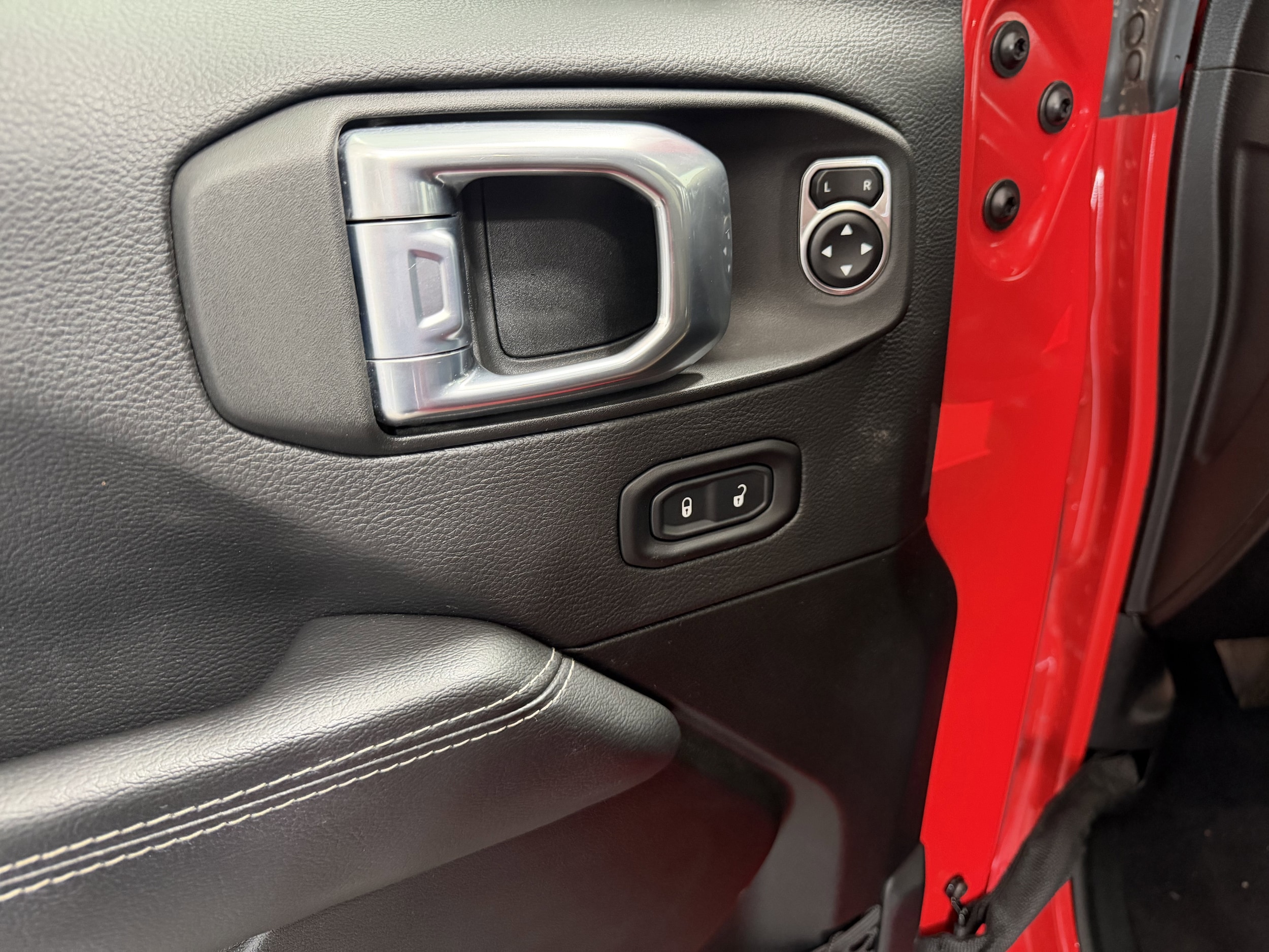 2022 Jeep Wrangler Unlimited Rubicon - Photo 11