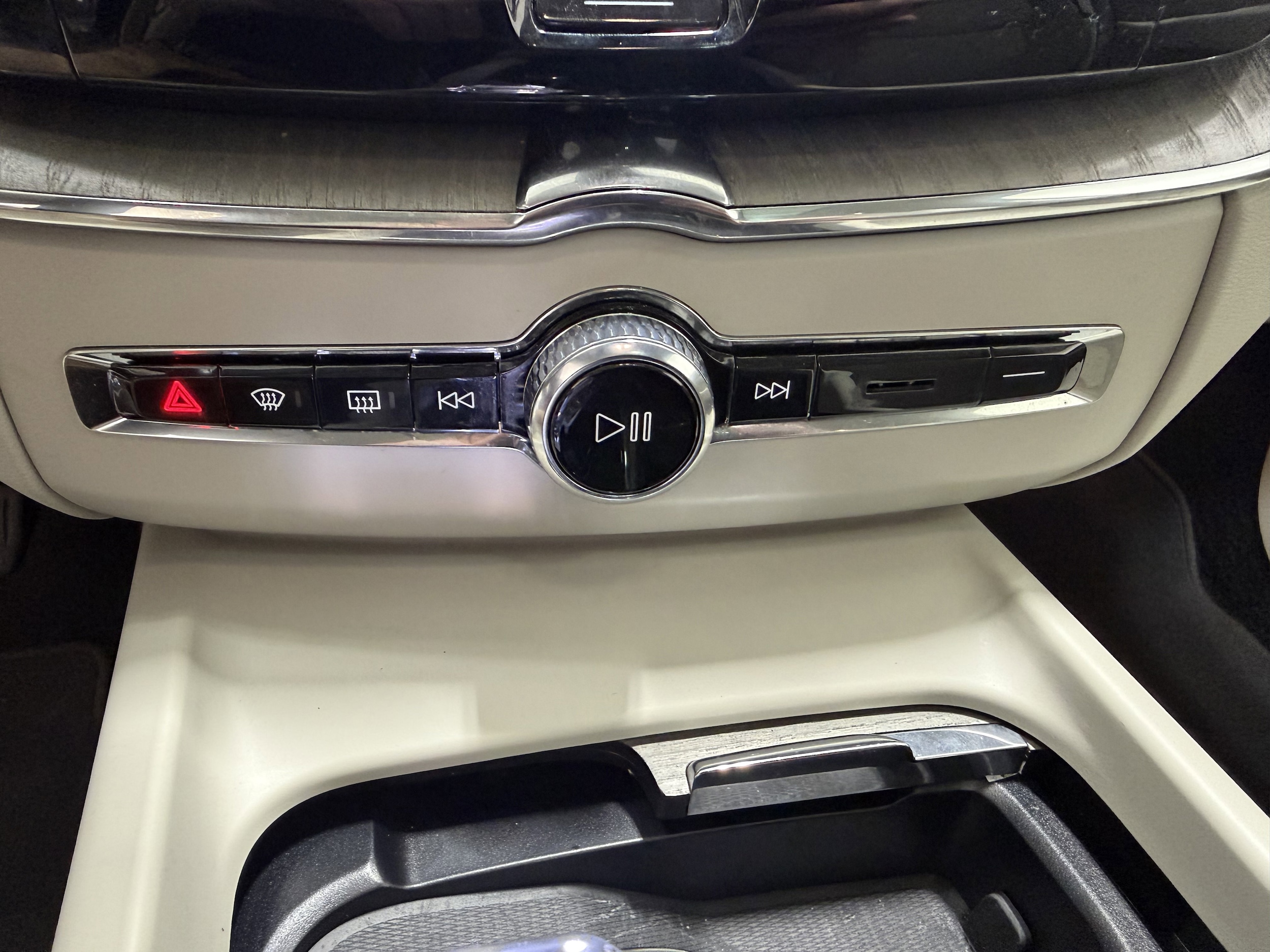 2023 Volvo XC60 Ultimate - Photo 15