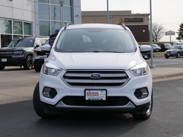 Used 2018 Ford Escape SE with VIN 1FMCU9GD7JUD21487 for sale in Eden Prairie, Minnesota