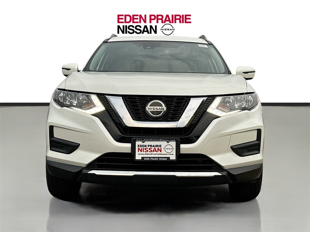 Used 2019 Nissan Rogue SV with VIN 5N1AT2MV6KC747533 for sale in Eden Prairie, Minnesota