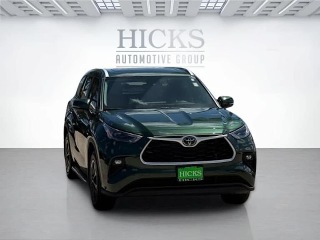 Used 2024 Toyota Highlander XLE SUV