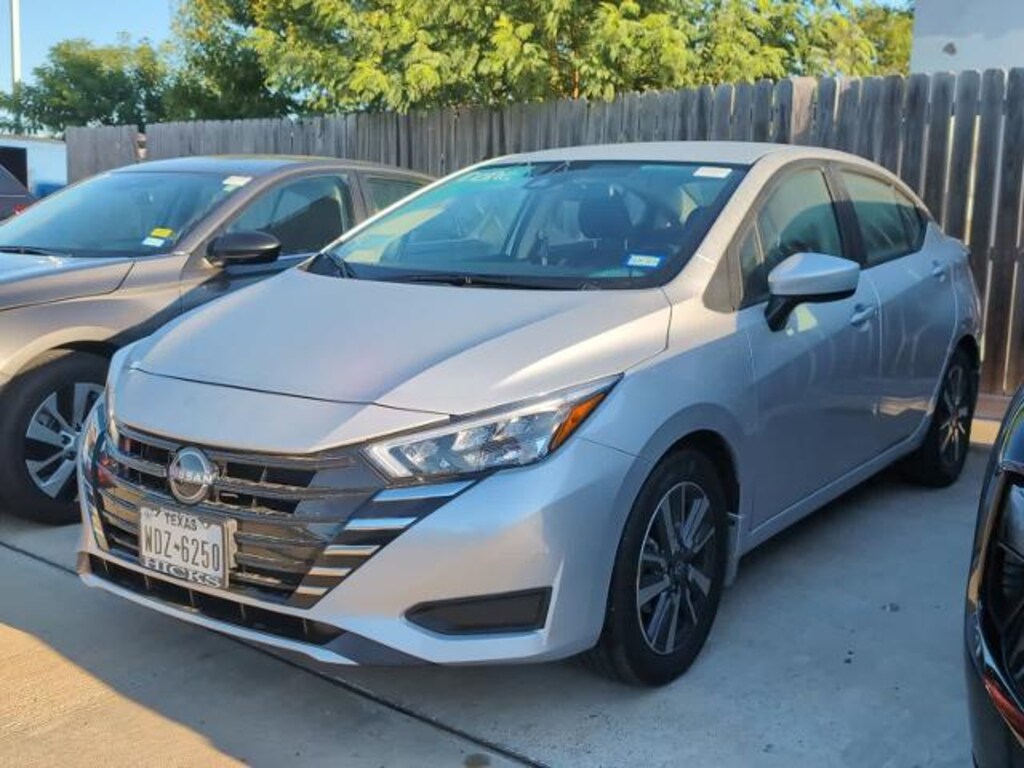 Certified 2025 Nissan Versa SV
