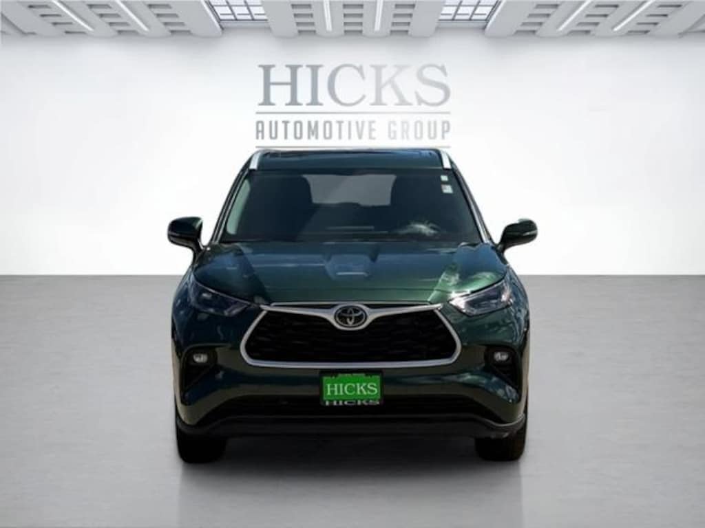 Used 2024 Toyota Highlander XLE SUV