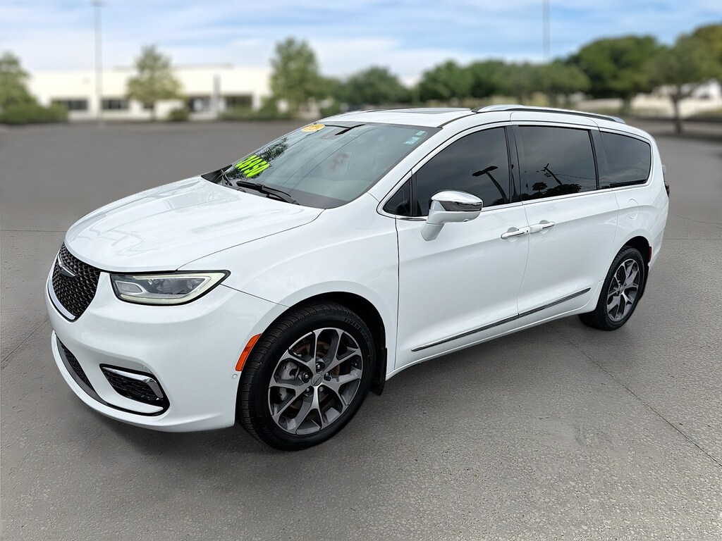 Used 2021 Chrysler Pacifica Limited AWD