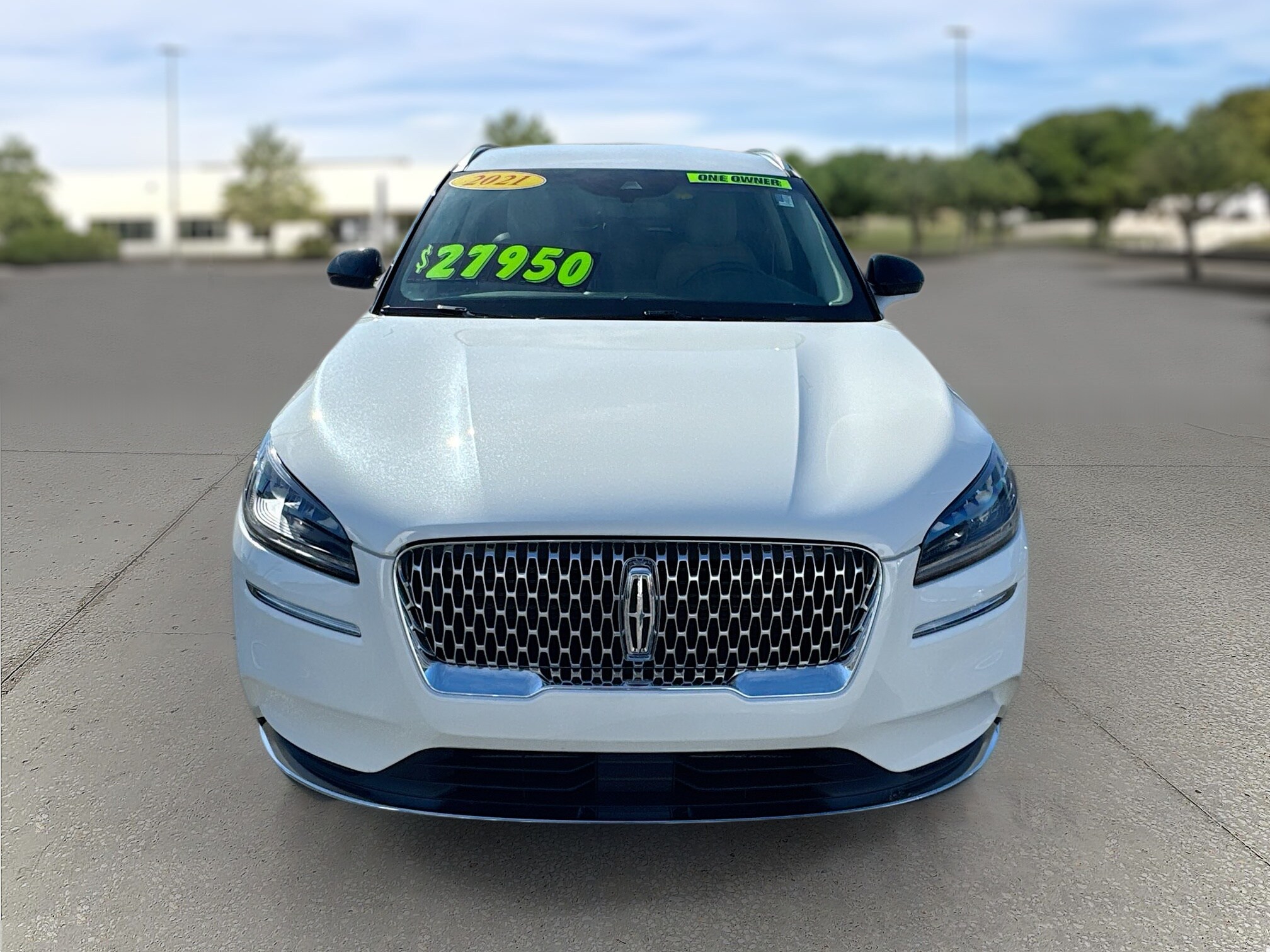 2021 Lincoln Corsair Standard photo 2