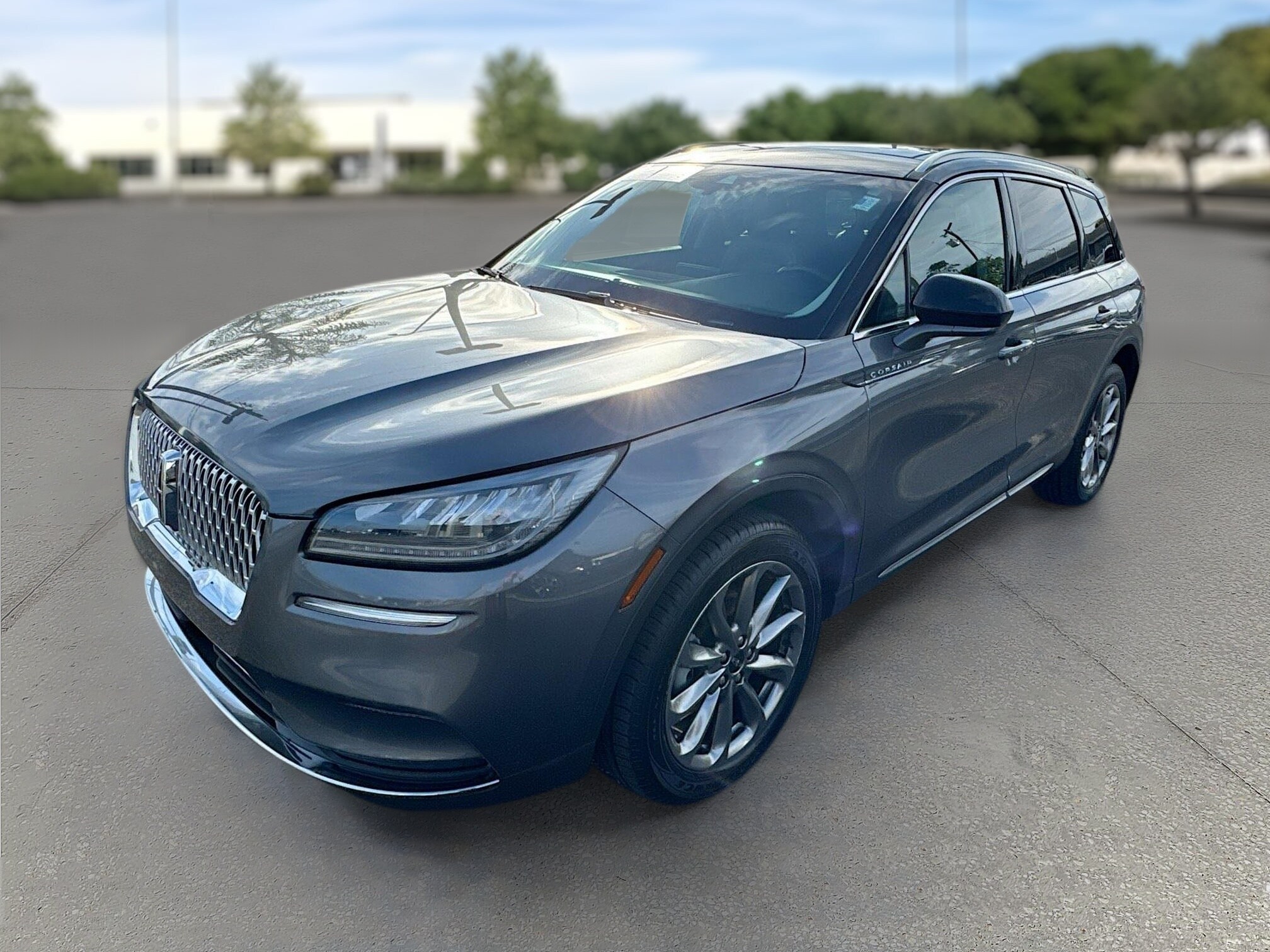 2022 Lincoln Corsair Standard photo 3