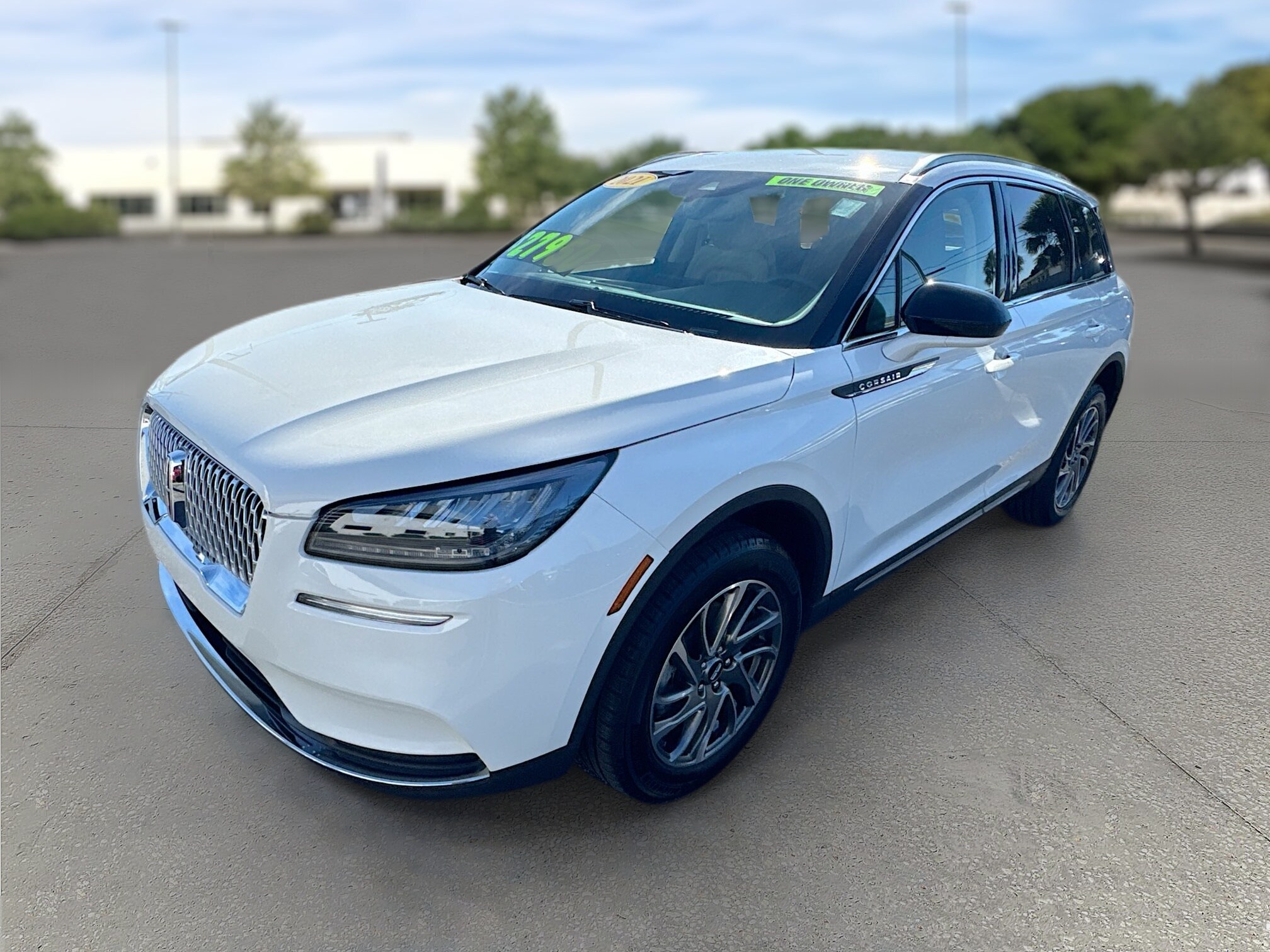 2021 Lincoln Corsair Standard photo 3