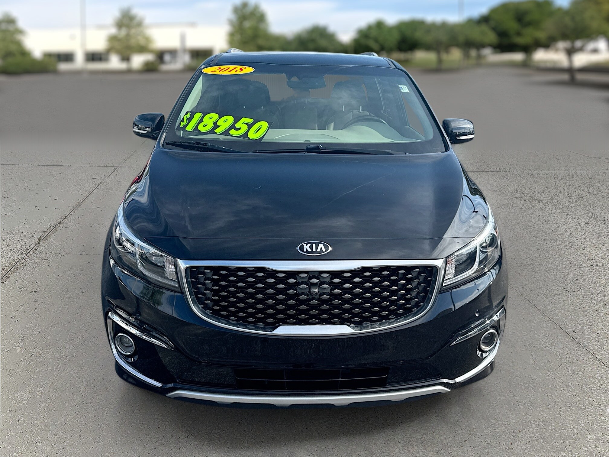 2018 Kia Sedona SX Limited photo 2