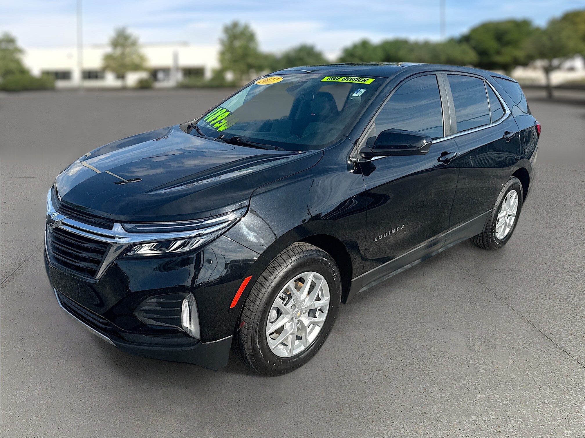 2022 Chevrolet Equinox photo 2