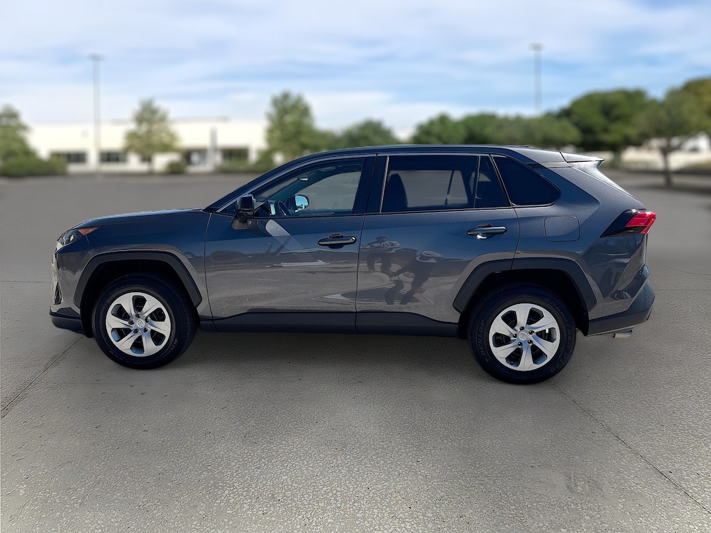 Used 2022 Toyota RAV4 LE AWD