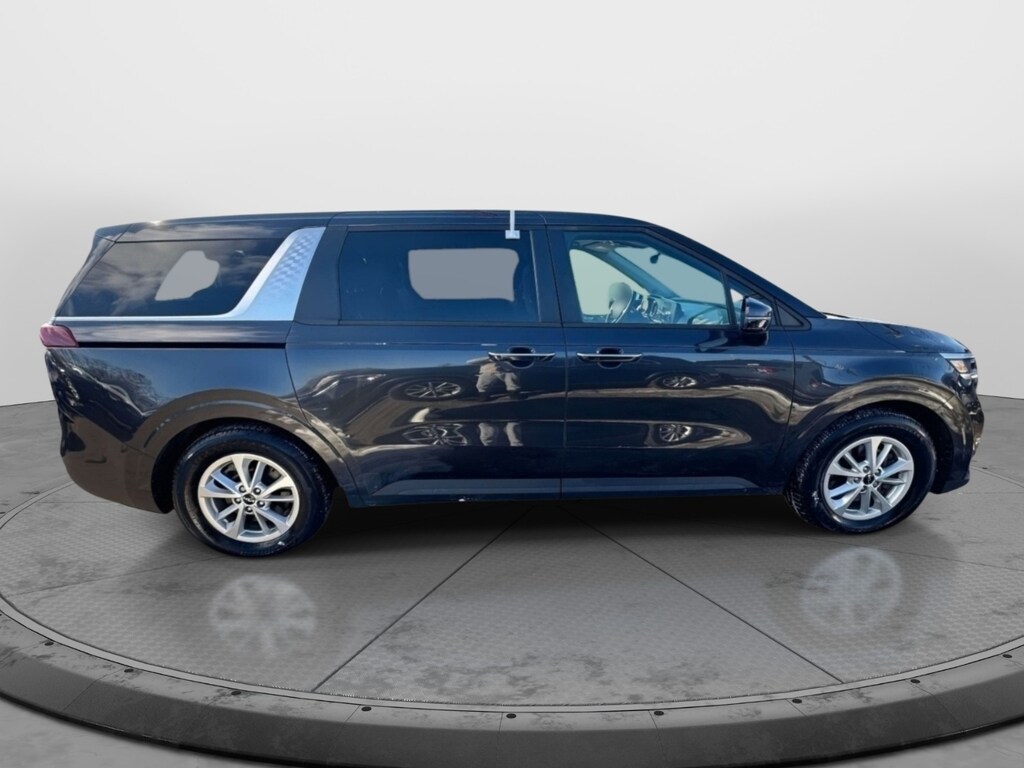 Used 2022 Kia Carnival LXS FWD Mini-van, Passenger