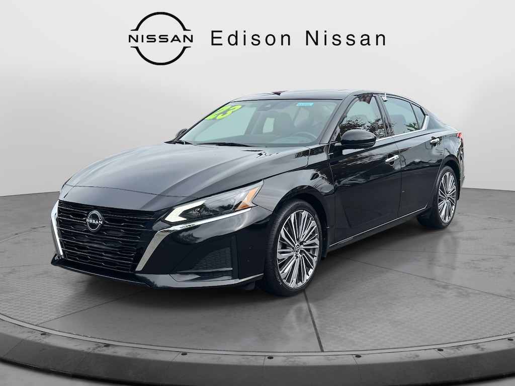 Used 2023 Nissan Altima 2.5 SL Sedan Car