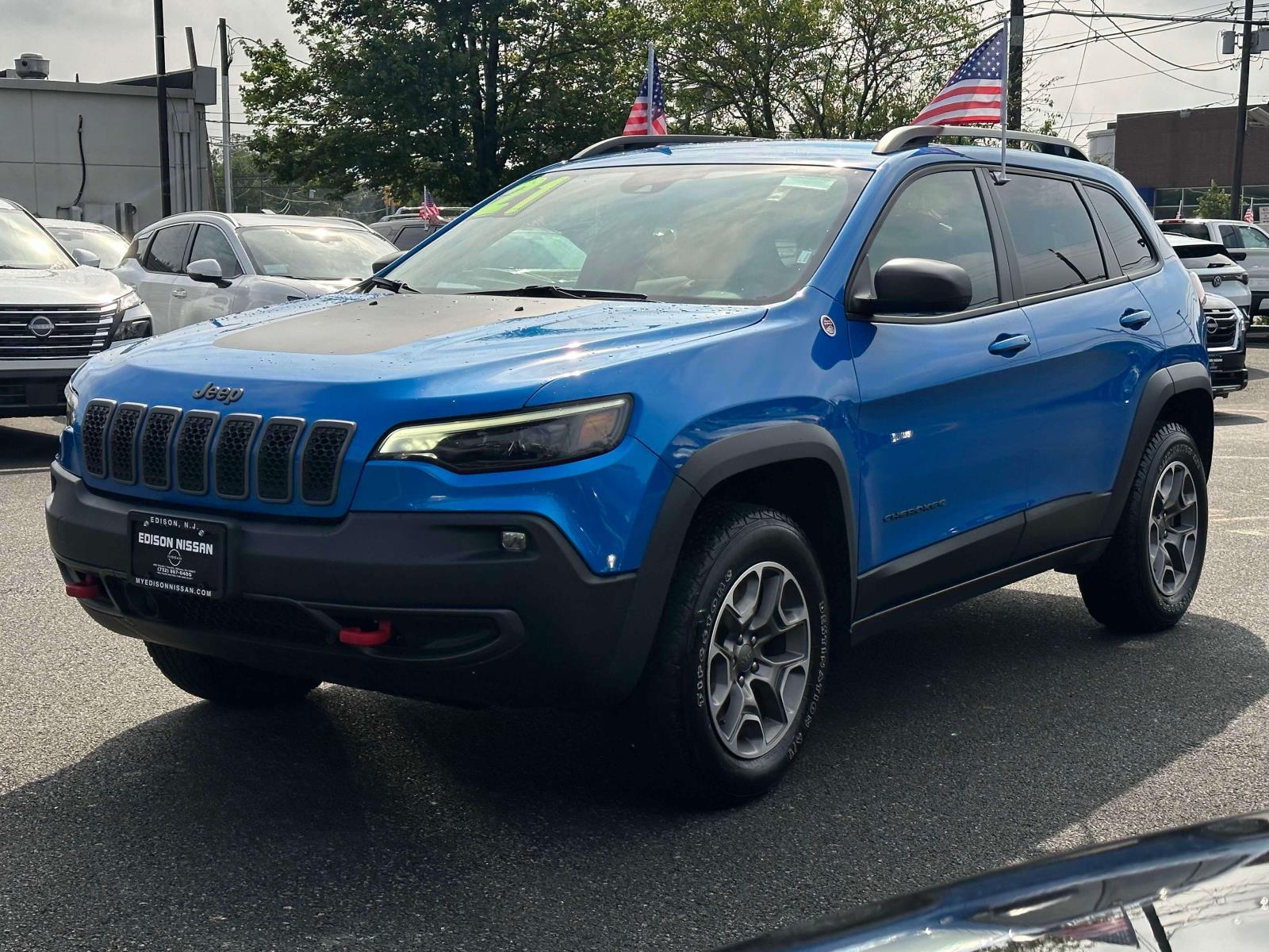 2021 Jeep Cherokee Trailhawk photo 2