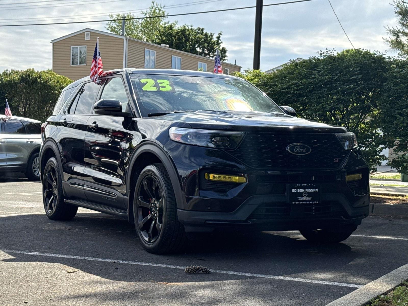 2023 Ford Explorer ST 4WD's photo