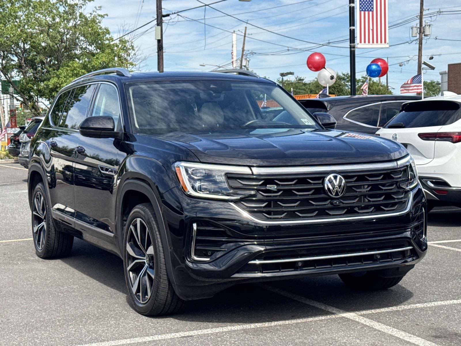 2024 Volkswagen Atlas 2.0T SEL Premium R-Line 4MOTION's photo