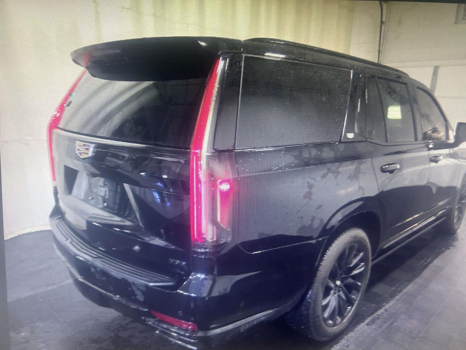 2023 Cadillac Escalade Sport Platinum photo 3