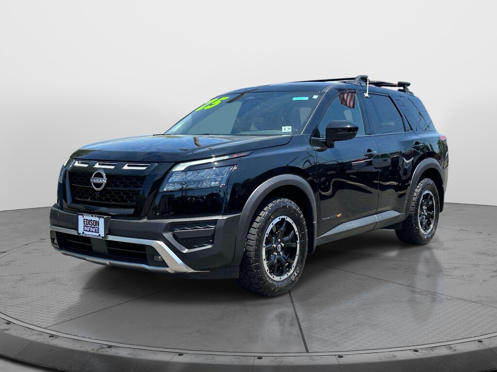 Used 2025 Nissan Pathfinder Rock Creek 4WD Sport Utility