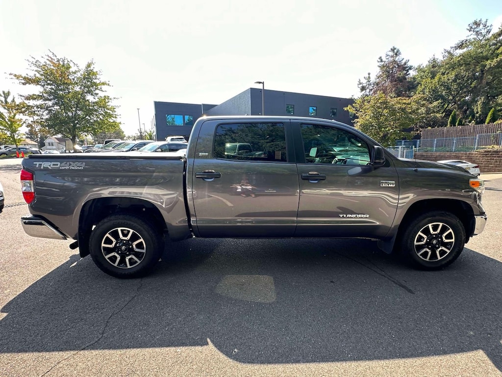 Used 2017 Toyota Tundra 4WD SR5 CrewMax 5.5 Bed 5.7L FFV (Natl) Crew Cab Pickup
