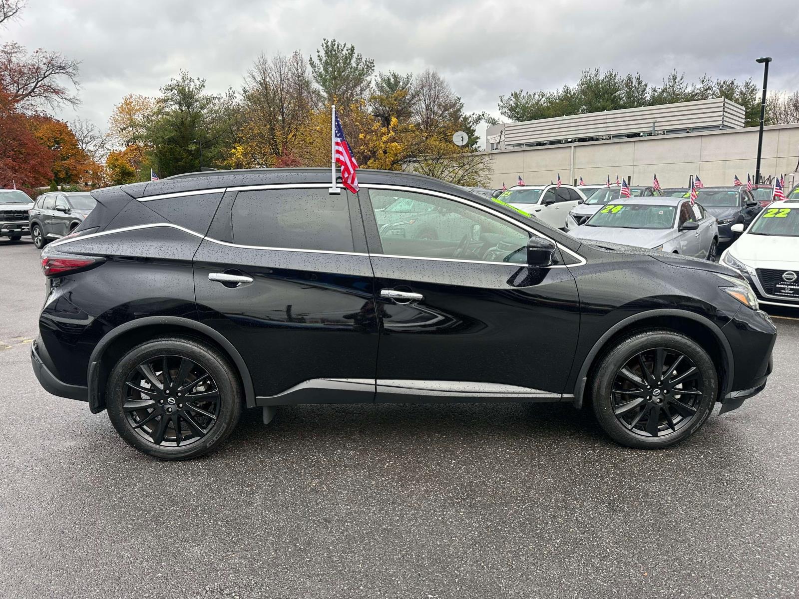 2023 Nissan Murano SV photo 3