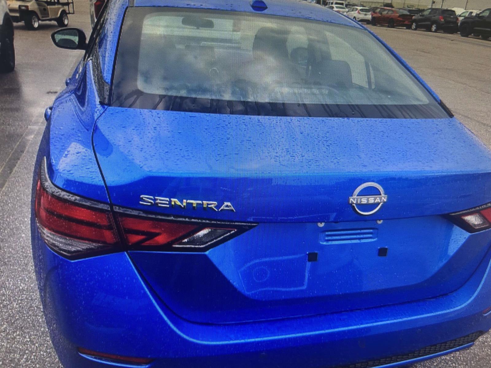 2024 Nissan Sentra SV photo 3