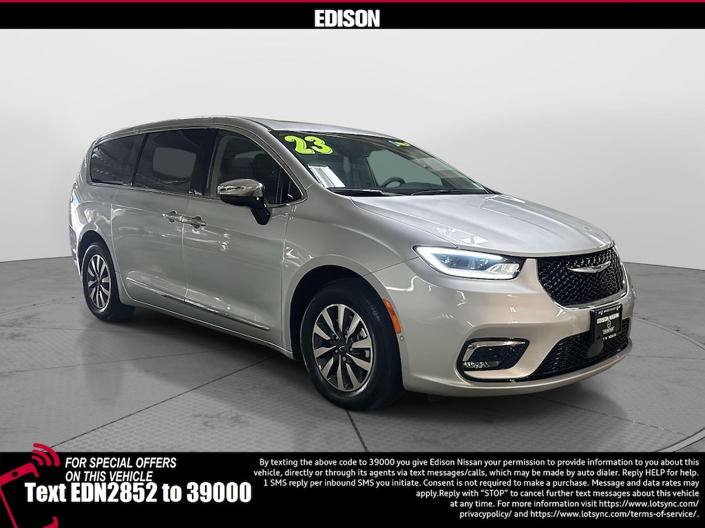 Used 2023 Chrysler Pacifica Hybrid Limited FWD Mini-van, Passenger