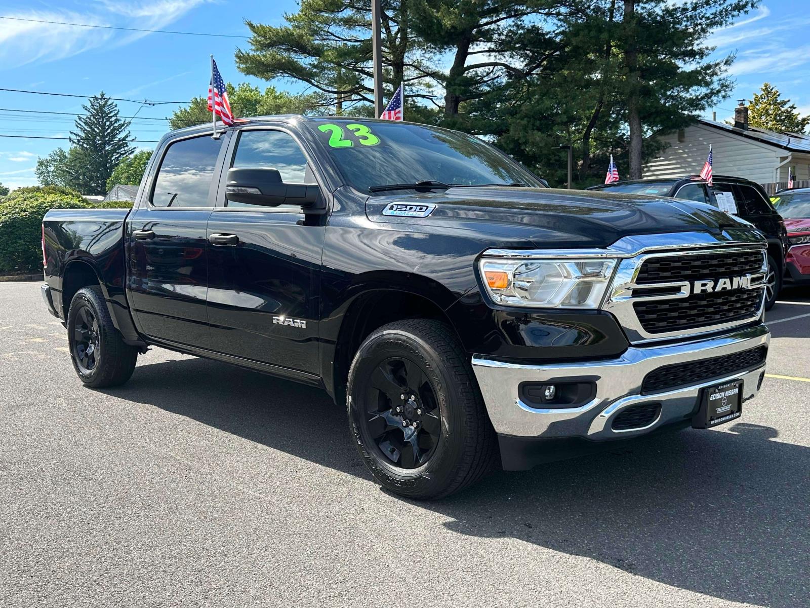 2023 RAM 1500 Big Horn/Lone Star 4x4 Crew Cab 5'7's photo
