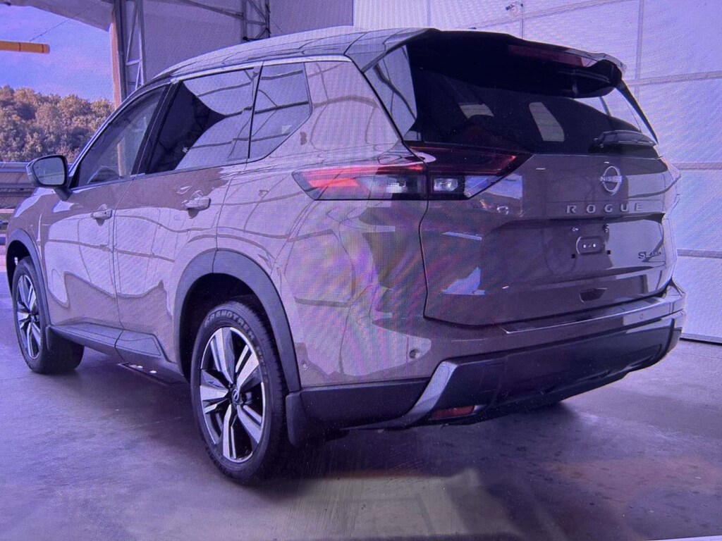 Used 2025 Nissan Rogue AWD SL Sport Utility