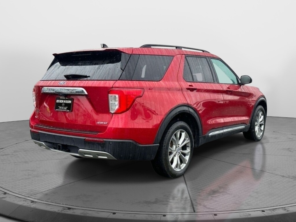 Used 2023 Ford Explorer XLT 4WD Sport Utility