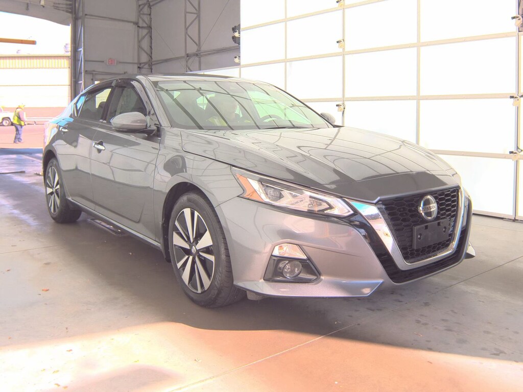 Used 2022 Nissan Altima 2.5 SL AWD Sedan Car