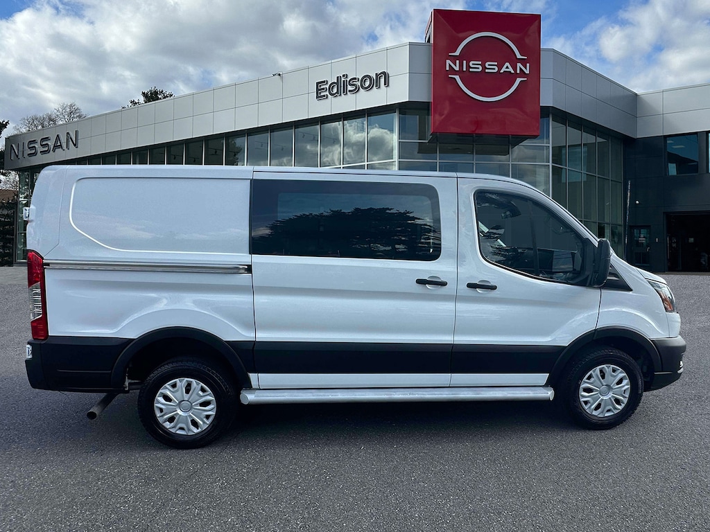 Used 2023 Ford Transit Cargo Van T-250 130 Low Rf 9070 GVWR RWD Mini-van, Cargo