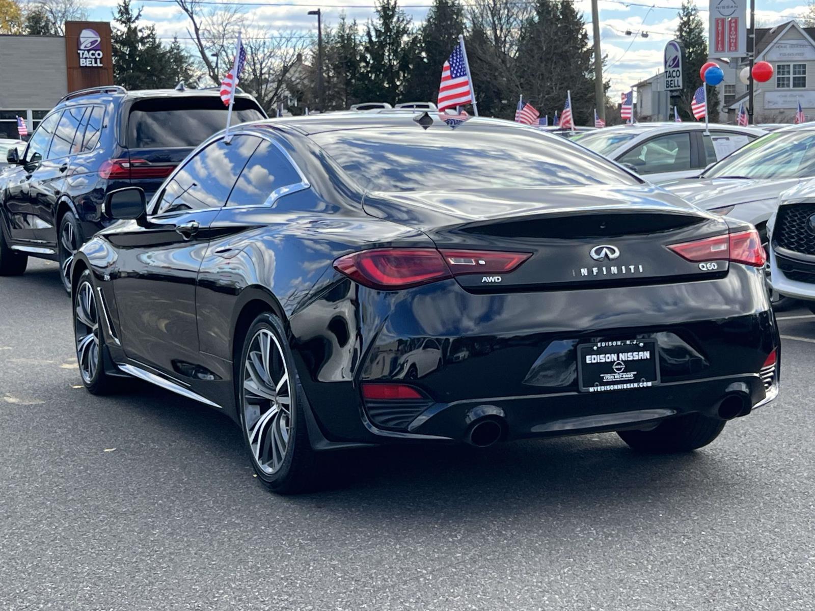 2018 Infiniti Q60 3.0t Luxe photo 3