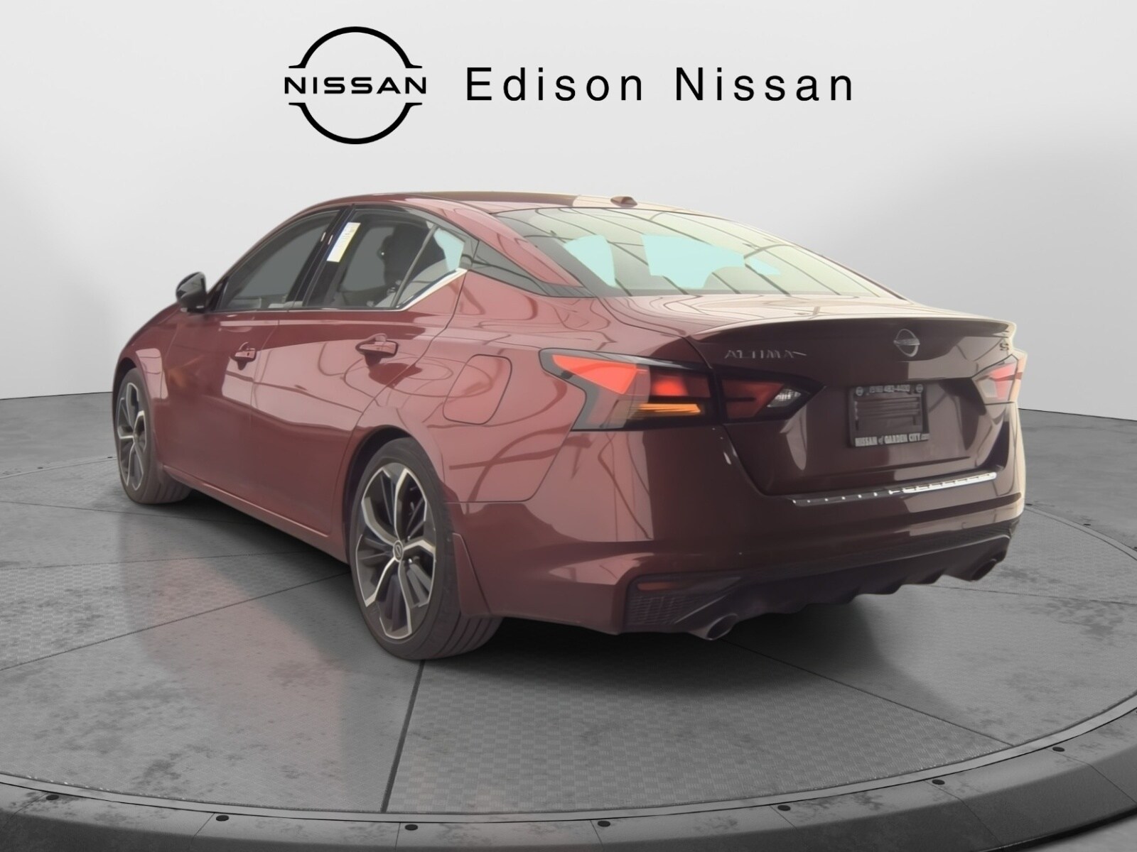 2023 Nissan Altima 2.5 SR photo 3