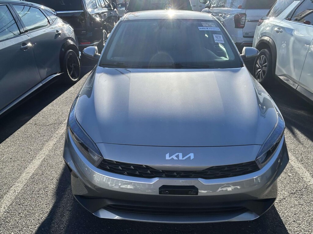 Used 2024 Kia Forte LXS IVT Car
