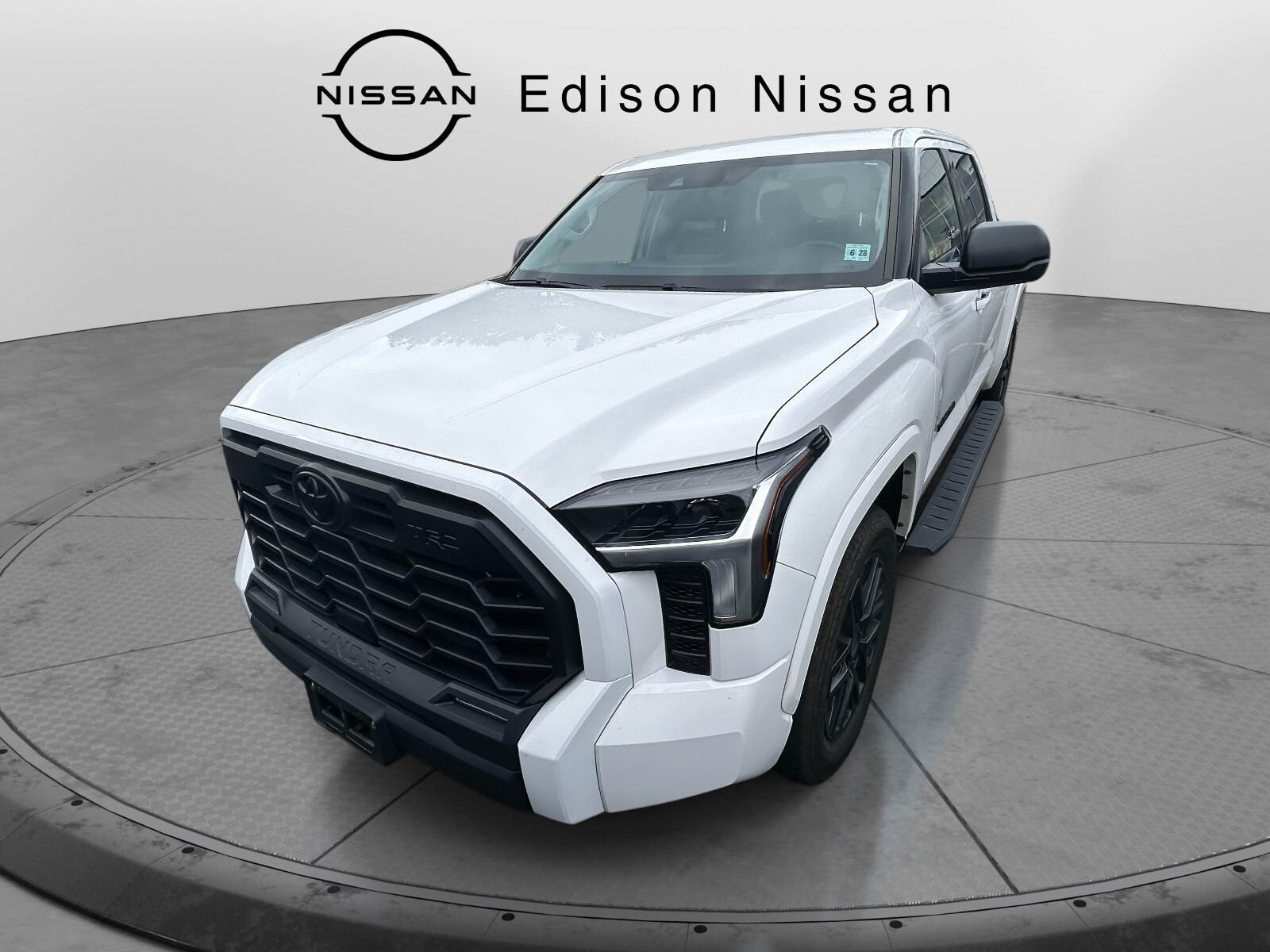 2023 Toyota Tundra SR5 CrewMax photo 3