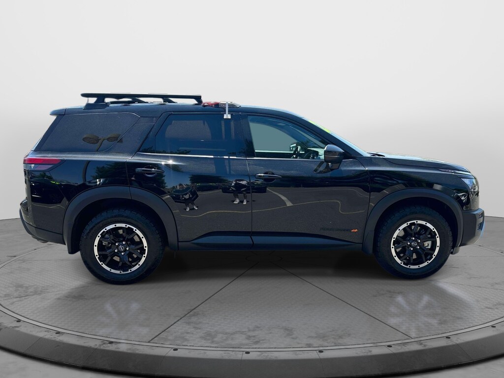 Used 2025 Nissan Pathfinder Rock Creek 4WD Sport Utility
