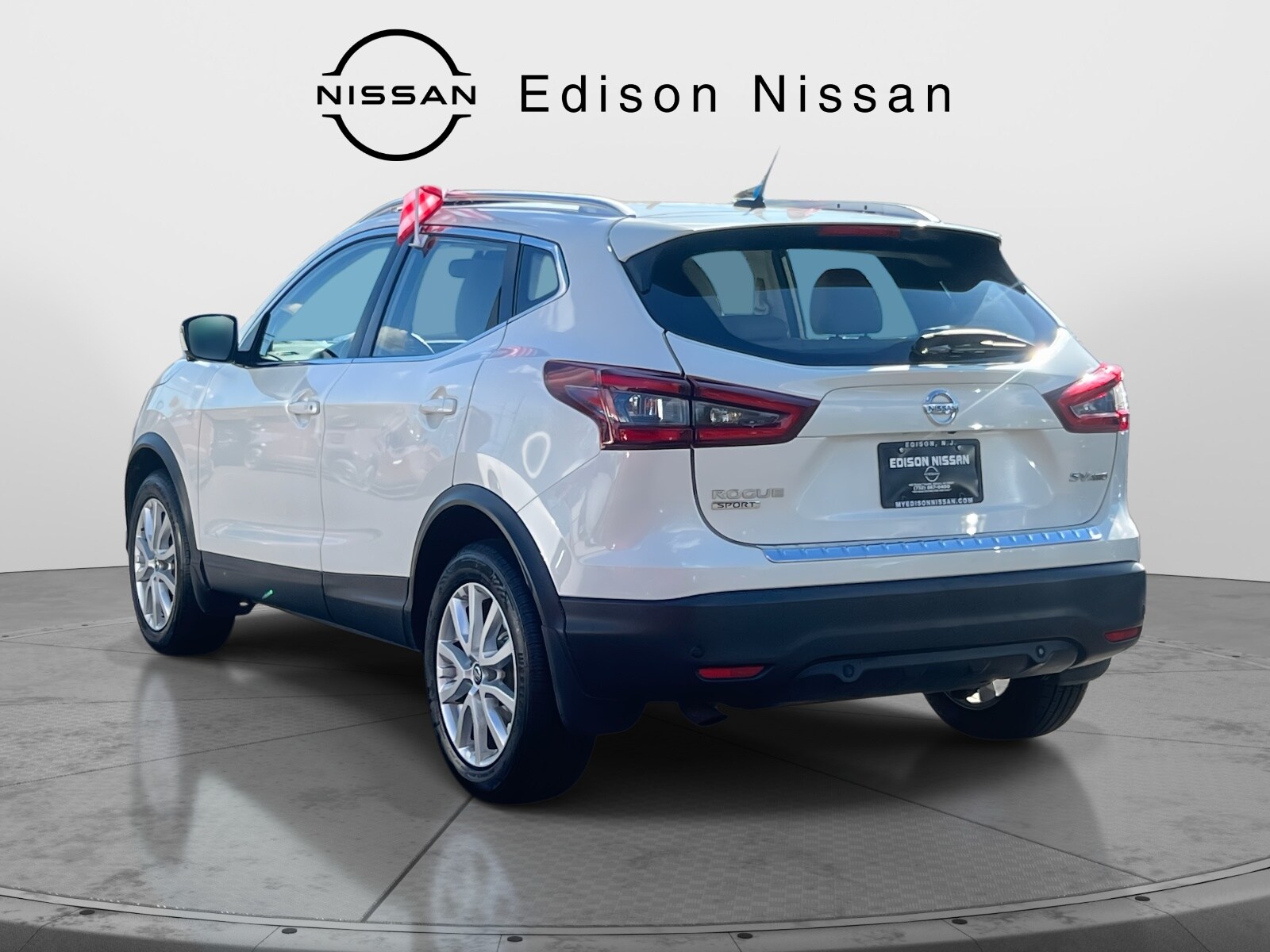 2022 Nissan Rogue Sport SV photo 3