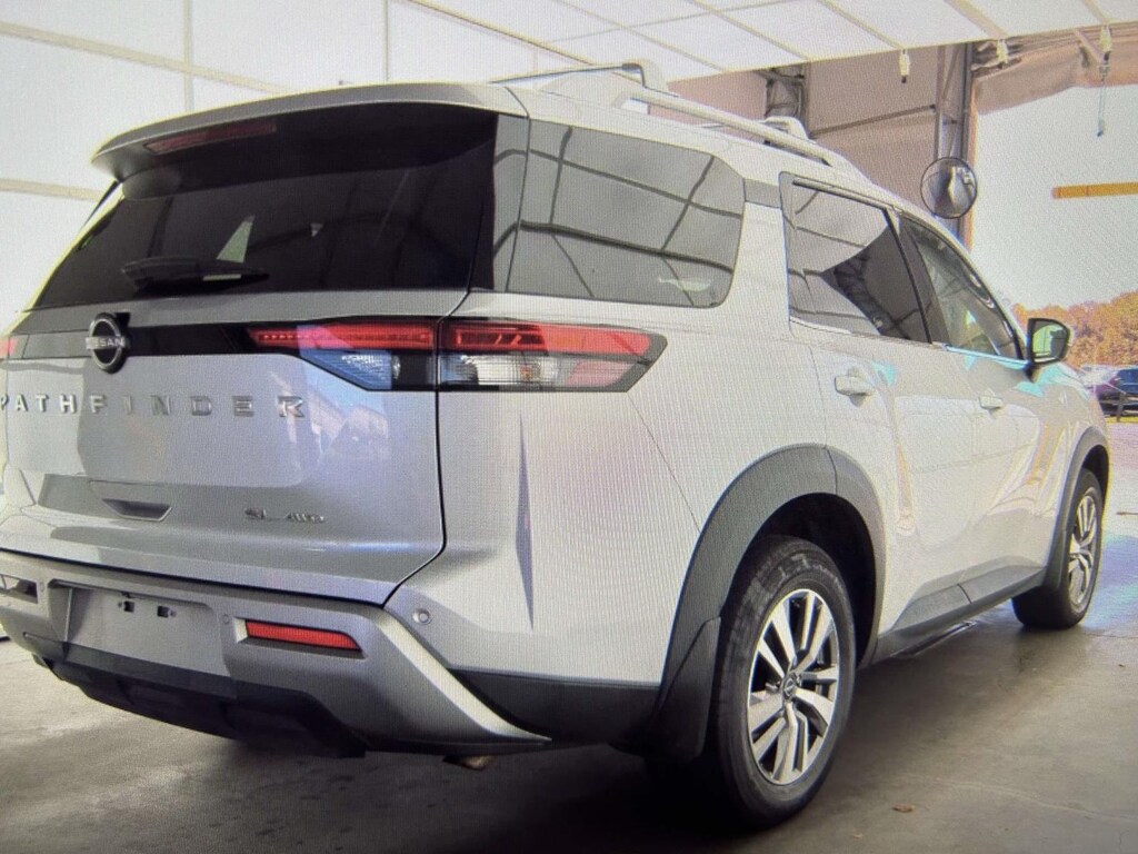 Used 2023 Nissan Pathfinder SL 4WD Sport Utility