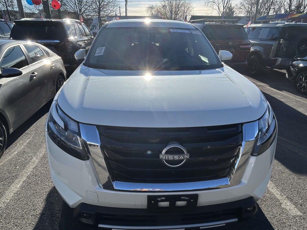 Used 2023 Nissan Pathfinder SL 4WD Sport Utility